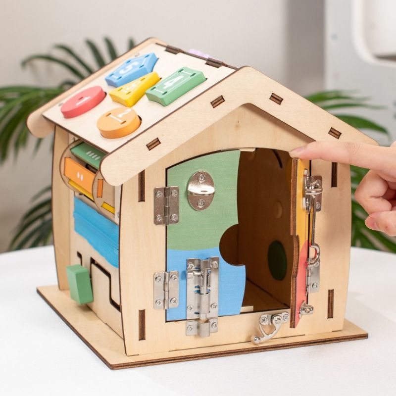 Petite maison lumineuse et animée