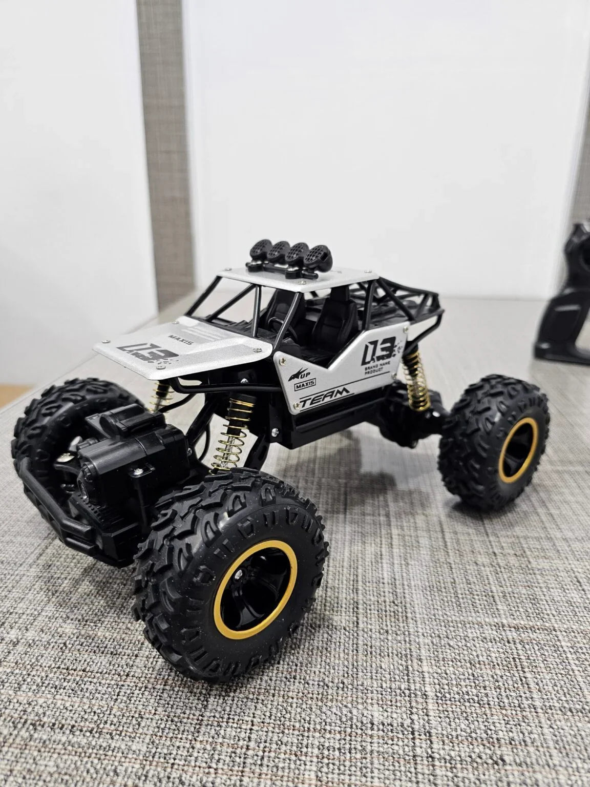 Rock Crawler 1:16 Scale Off-Road Monster Truck – Alloy Body with Remote Control | Bacha Toys