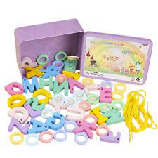 Juego de enhebrar letras y números Fidtoy para el aprendizaje temprano