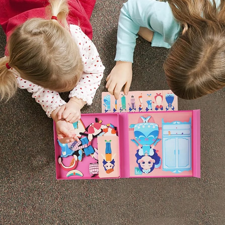 Tableau magnétique de puzzle "Fille change de vêtements" - 841