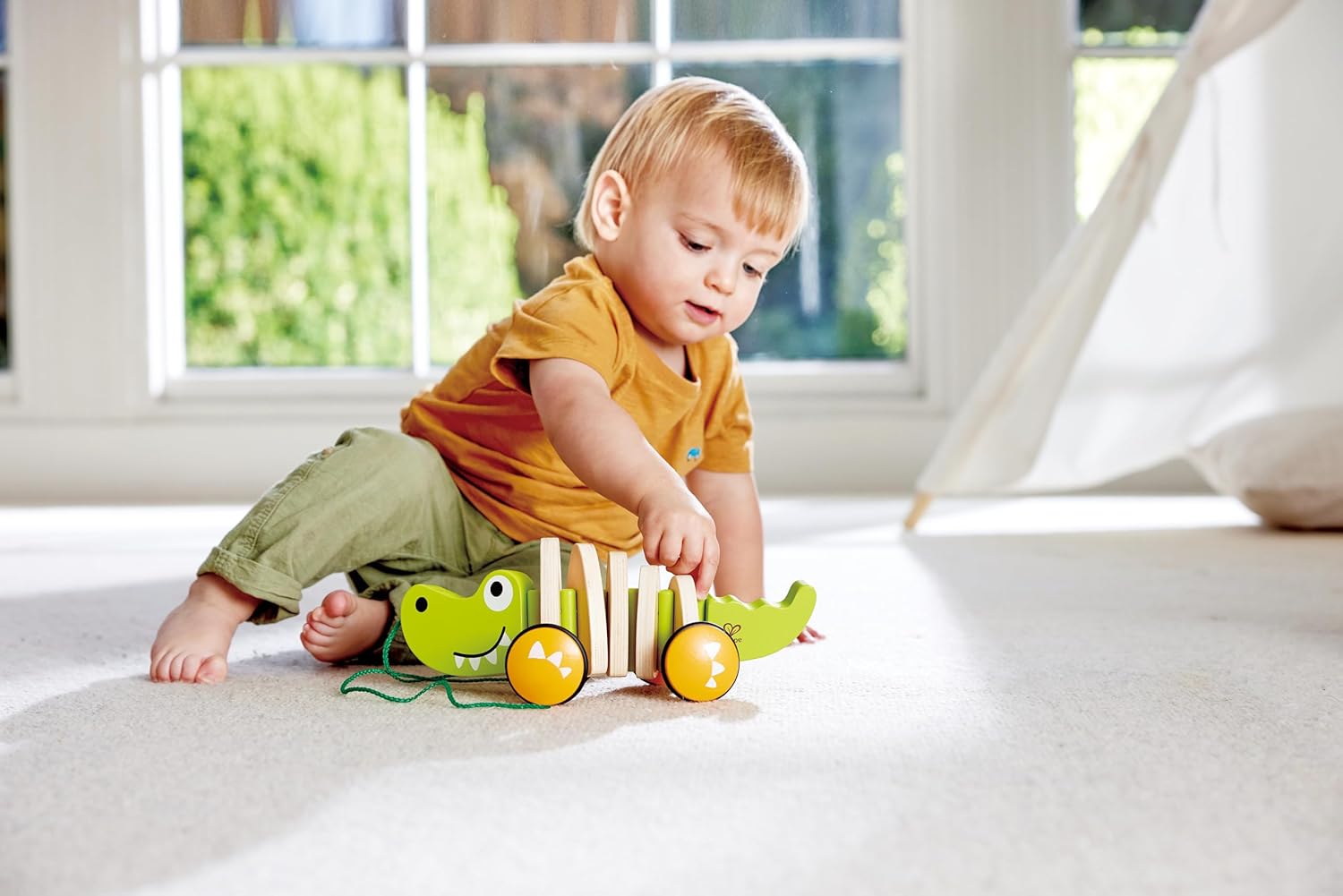 Fidtoy Crocodile Pull Along Toy Wooden Walking Toy for Toddlers