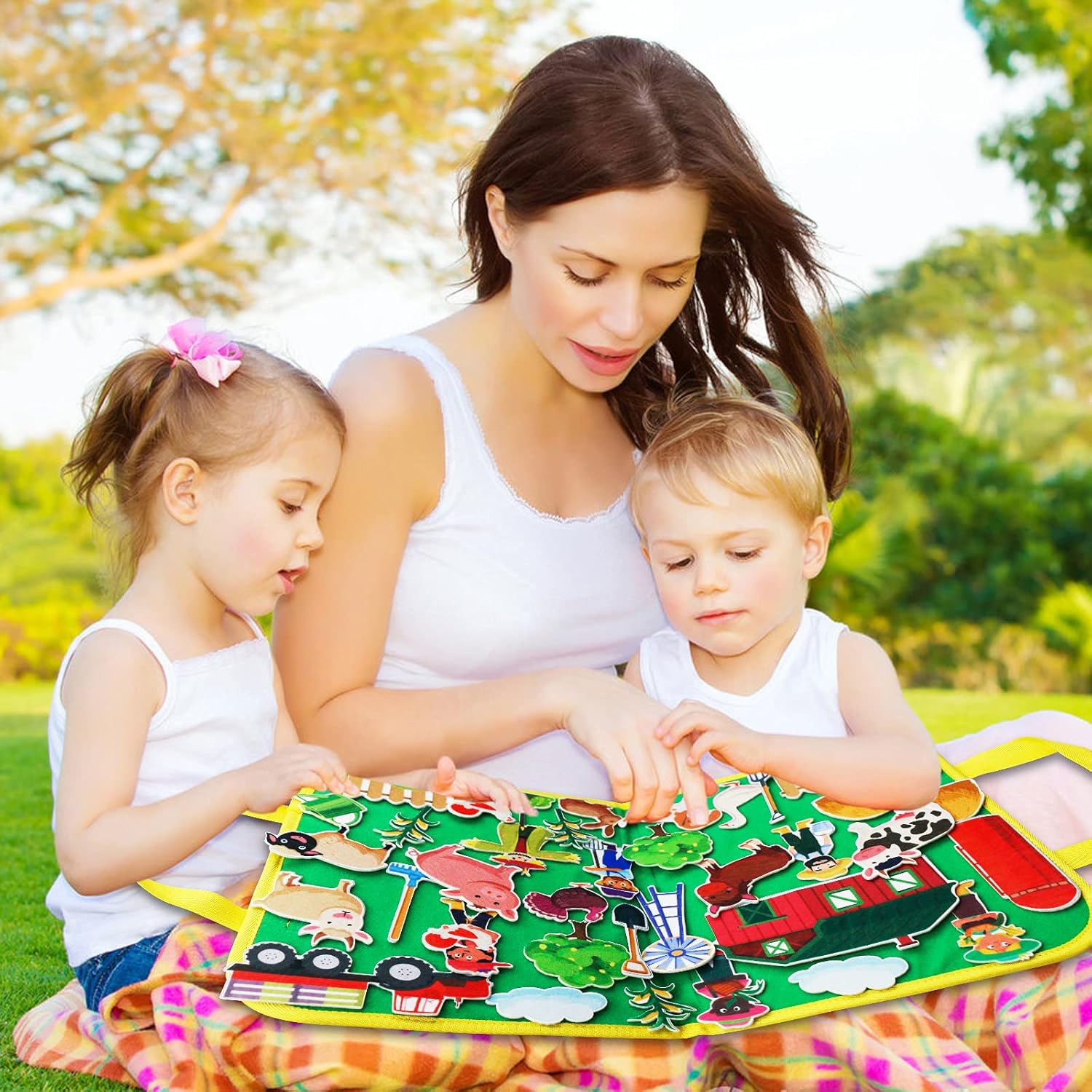 Craftstory Travel Felt Board for Toddlers Farm Animals Toys Preschool Learning Activities 37 Pieces Sensory Toys Barnyard Stories for Classroom Arts and Crafts Supplies