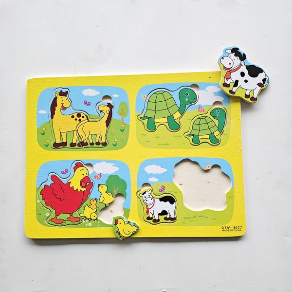 Wooden Family Animal Matching Puzzle - EKT3109