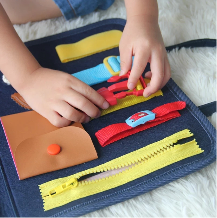 Fidtoy Portable Felt Busy Board for Toddlers Fine Motor Skills Travel Toy