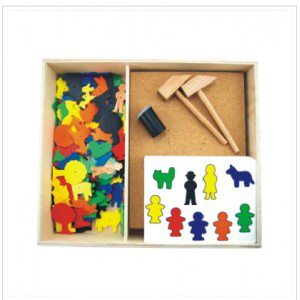 Tapotez une image, marteau en bois, clou, jeu de tableau en liège géant pour la maternelle