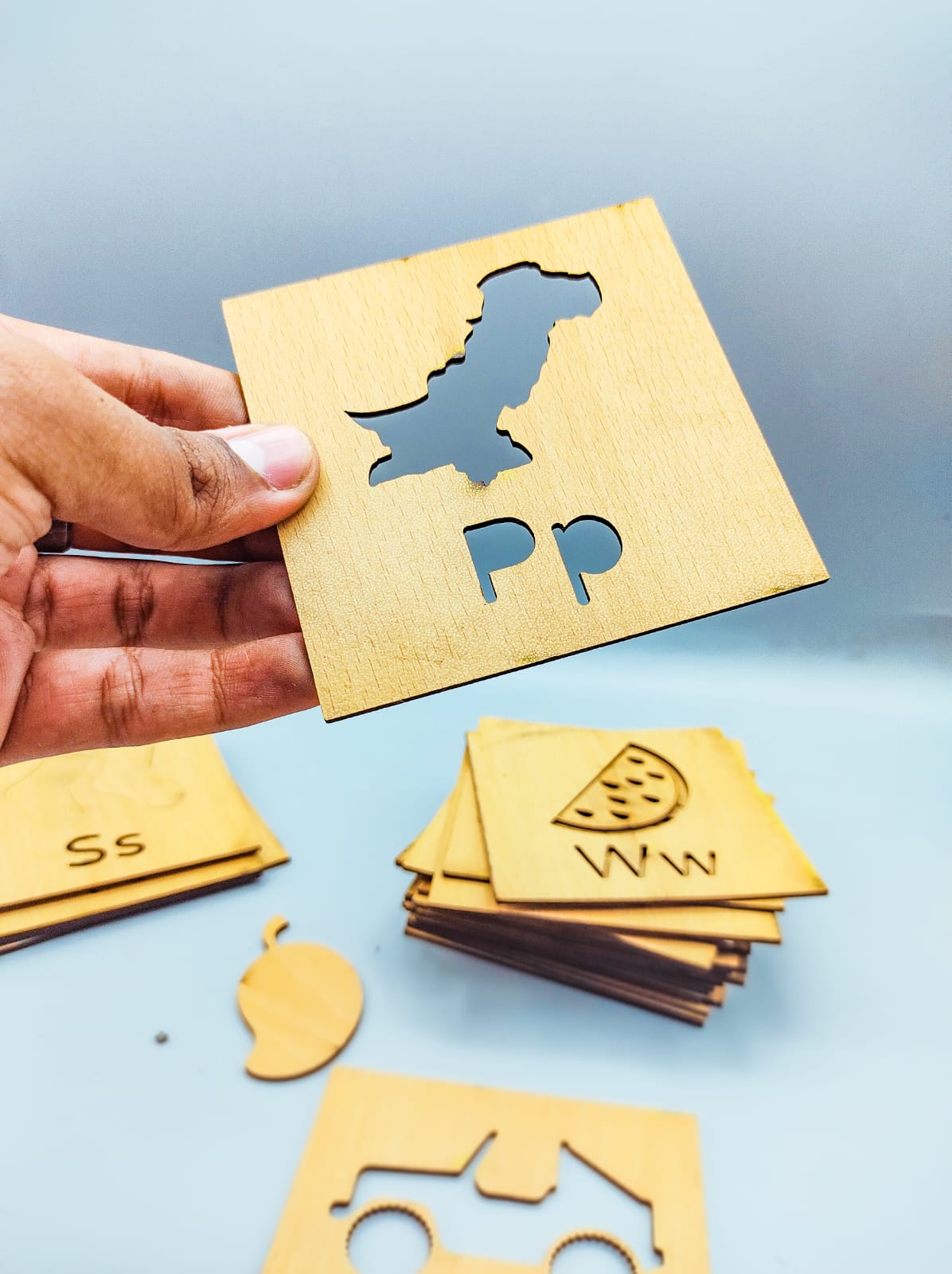 A to Z Learning Wooden Stencils Box with Colors - 014