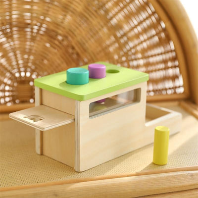 Caja Montessori de seguimiento visual de permanencia del objeto