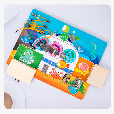 Tableau sensoriel, stimulation cérébrale, planche d'activités sensorielles, coordination œil-main, thème océan, exploration cognitive pour la maternelle et les tout-petits