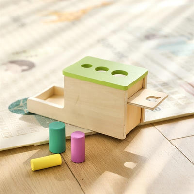 Caja Montessori de seguimiento visual de permanencia del objeto