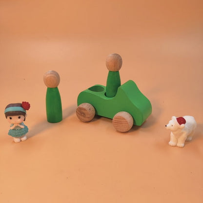 Extrokids Wooden 1 Car With 2 Peg Doll Set Toy - 1 pc RANDOM COLOR WILL BE SHIPPED - EKT1923
