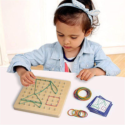 Jeu de formes géométriques en bois Fidtoy – Jouet éducatif pour enfants (mathématiques et géométrie) avec élastiques