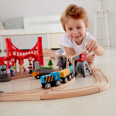 Fidtoy Wooden Busy City Train Railway Set with Tracks and Accessories