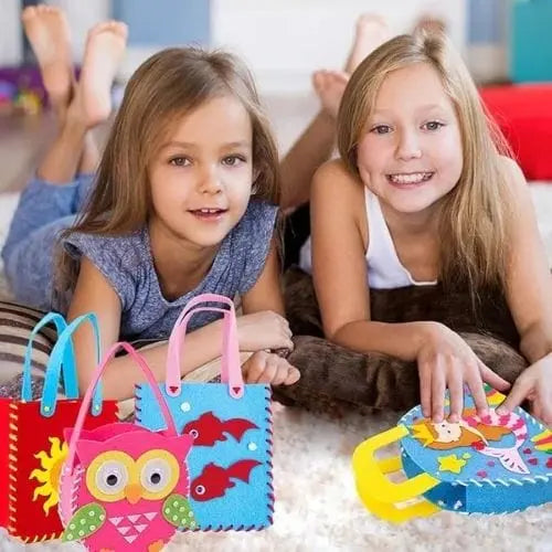 Fidtoy DIY Sewing Kit for Kids – 8 Cartoon Handbag Projects, Safe Beginner Craft Set for Creativity and Fine Motor Skills