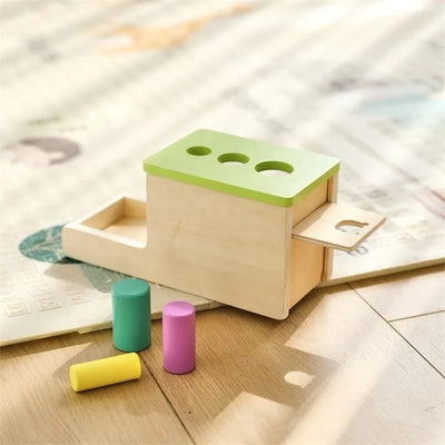 Caja de madera con clavijas para dejar caer - Juguete de motricidad fina y causa-efecto para niños pequeños