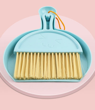 Kit de nettoyage balai, pelle, serpillère, plumeau et brosse en bois avec support