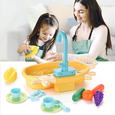 Lavabo Montessori pour enfants avec de l'eau