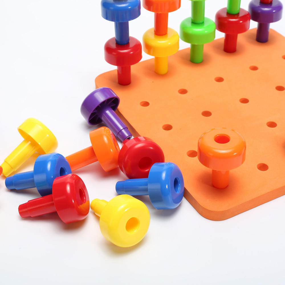 Tableau à chevilles Montessori