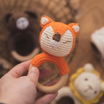 Fidtoy Crochet Wooden Baby Rattle – Soft Newborn Sensory Toy with Wooden Ring
