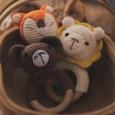 Fidtoy Crochet Wooden Baby Rattle – Soft Newborn Sensory Toy with Wooden Ring