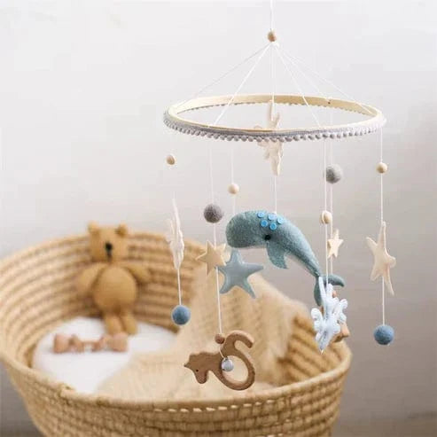 Mobile baleine Montessori