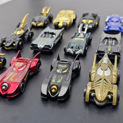 Série Batman Voitures moulées sous pression – Ensemble de 12 pièces | Collection de voitures miniatures de super-héros pour enfants | Bacha Toys