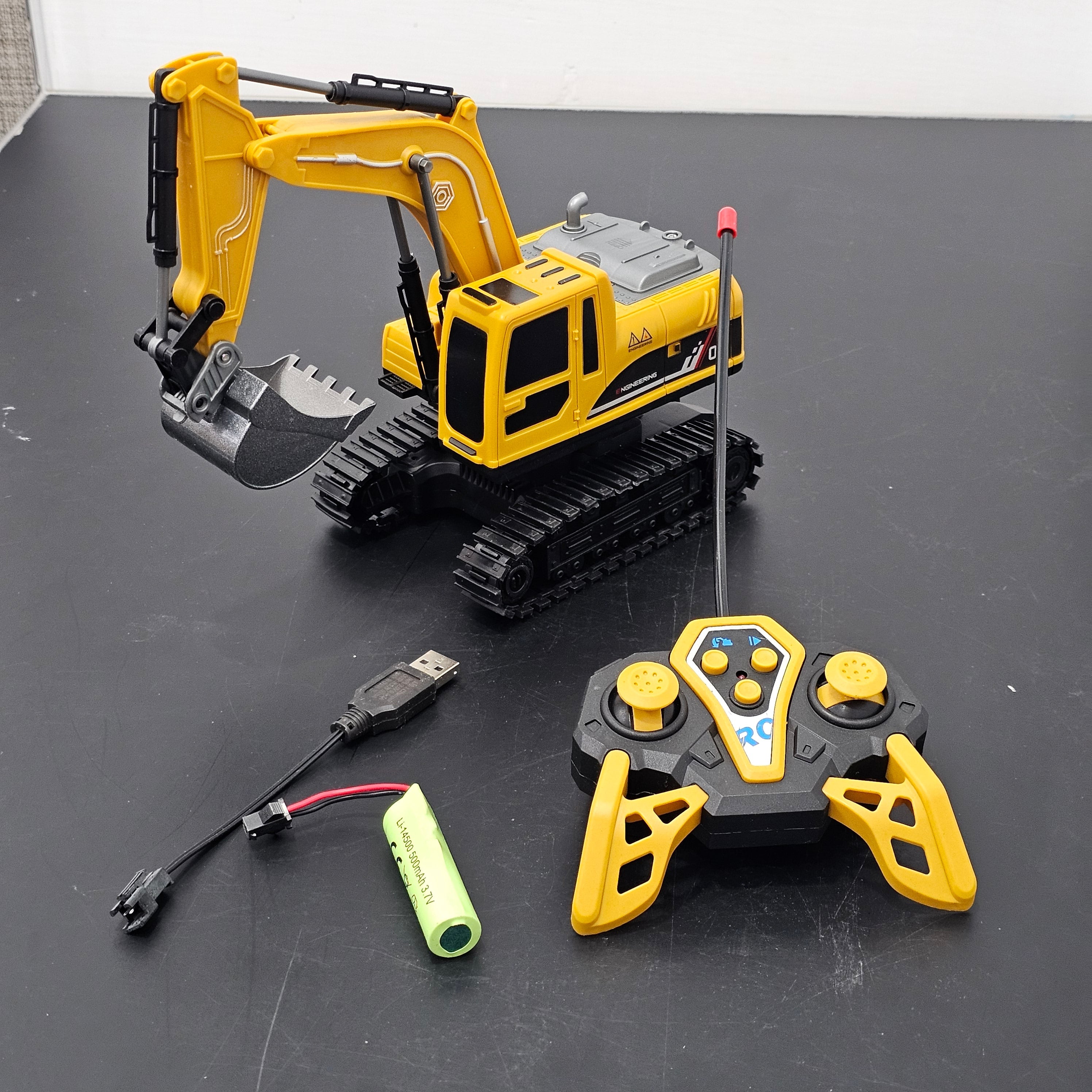 Heavy Truck Construction Team – 11CH Remote Control Truck with Spray & Max Power | Bacha Toys