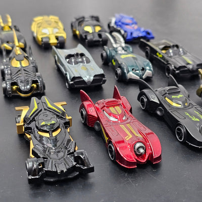 Série Batman Voitures moulées sous pression – Ensemble de 12 pièces | Collection de voitures miniatures de super-héros pour enfants | Bacha Toys