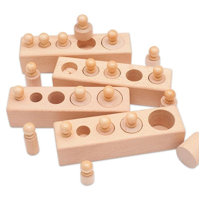 Cilindros de Colores con Botón Montessori