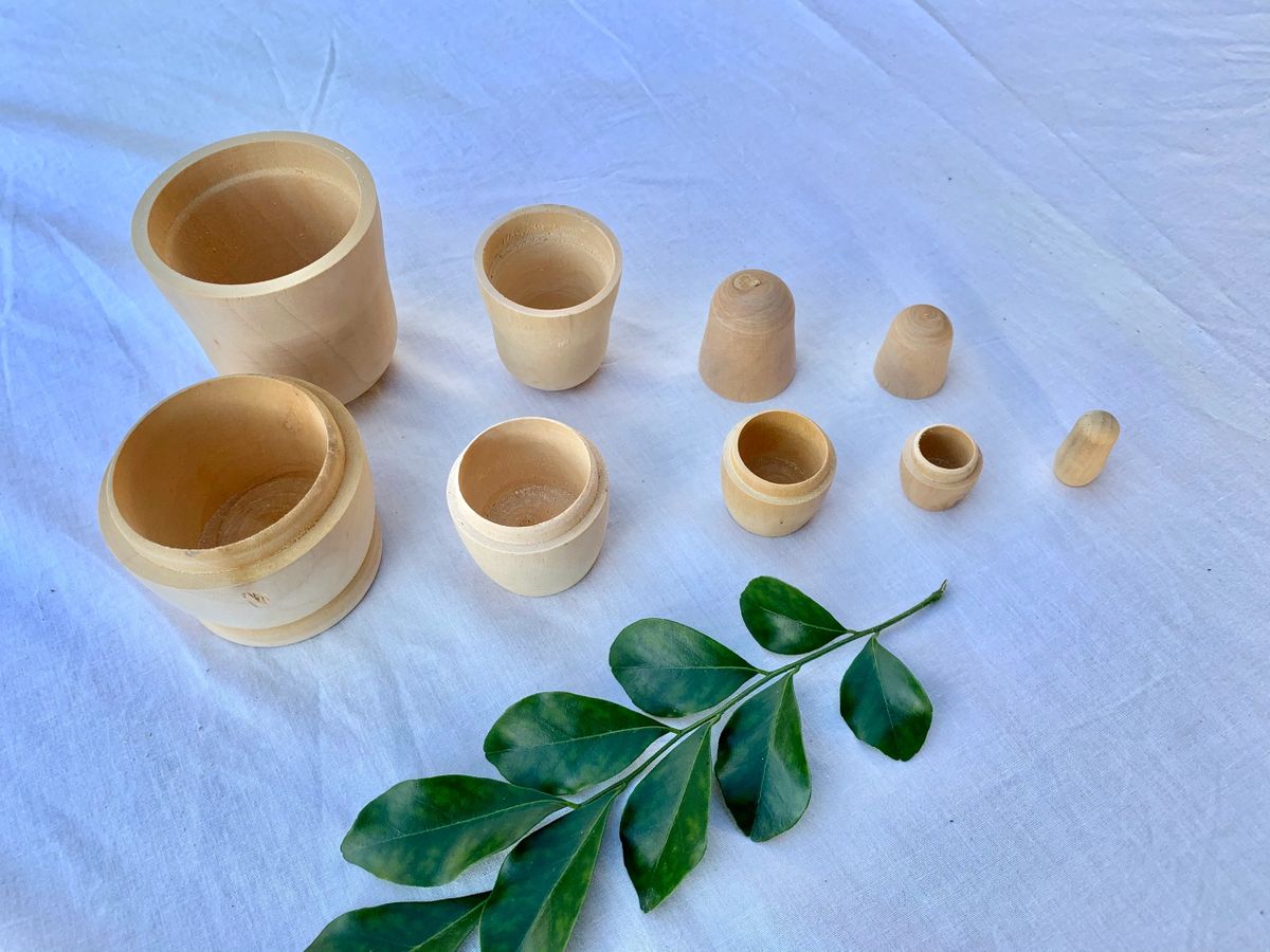 Wooden Natural Nesting Dolls Russian Dolls 5Pc