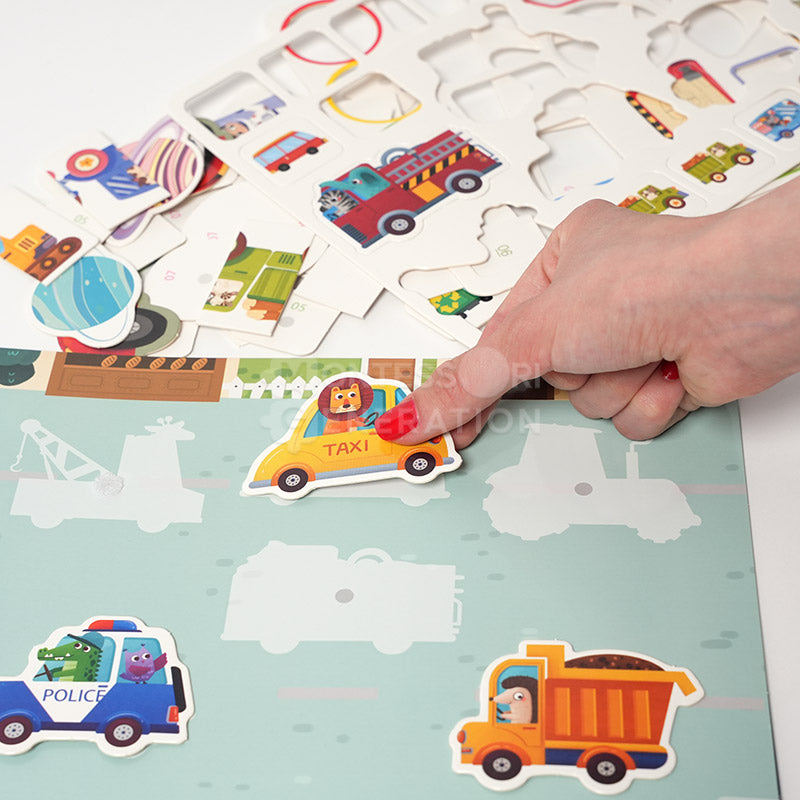 Libro de actividades con pegatinas Montessori