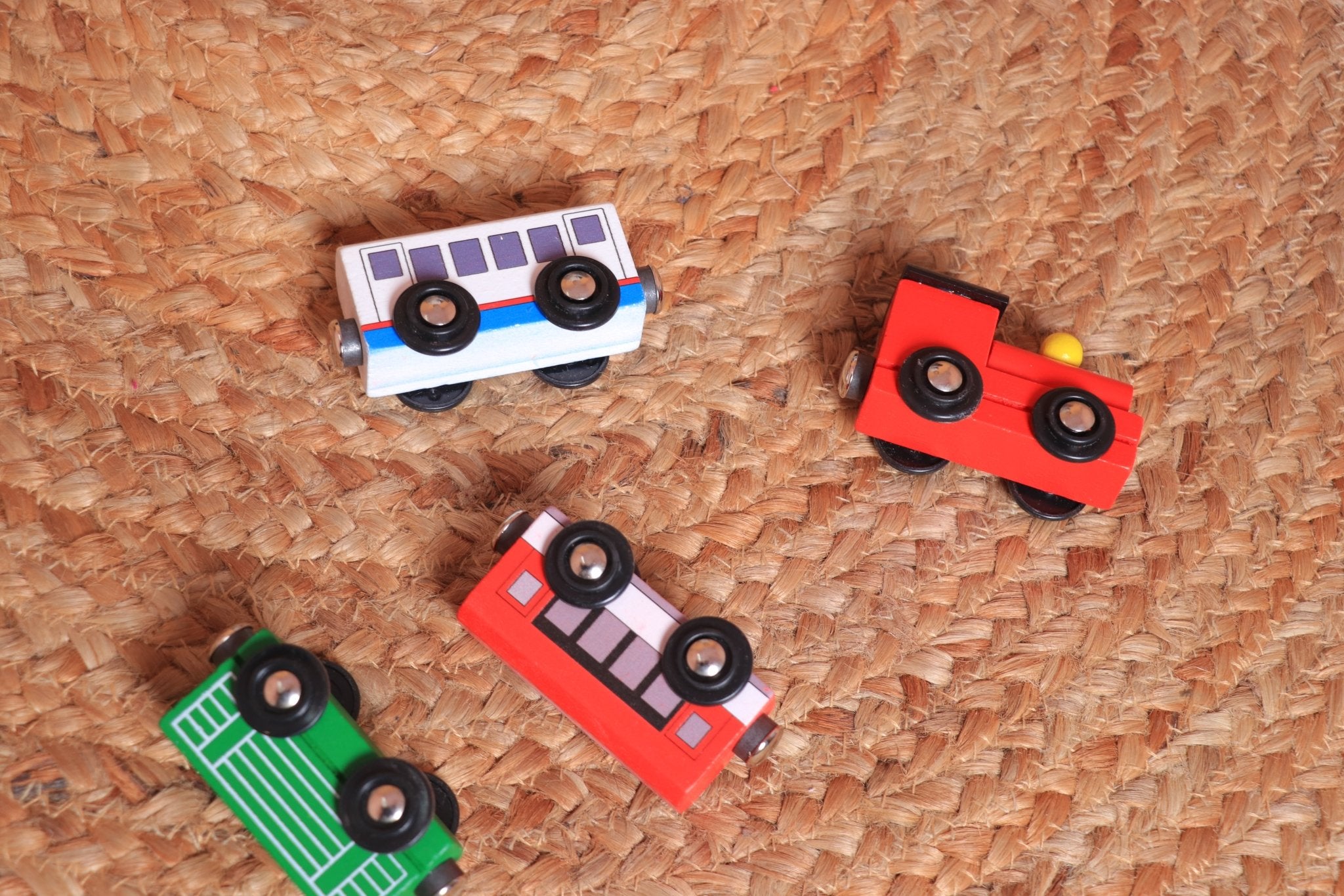 Wooden Magnet Train Set - Magnetic Train Toy