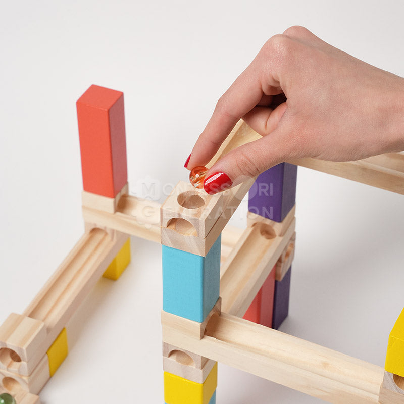 Circuito de canicas de madera Montessori